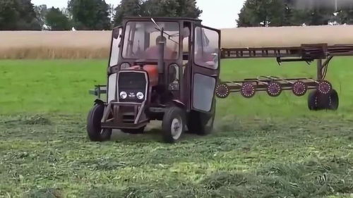 农用机械,美国农民改造的搂草机,方便又实用